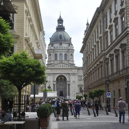 Basilica Grand Luxury In The Historic Center Apartment