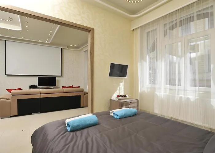 Basilica Grand Luxury In The Historic Center *