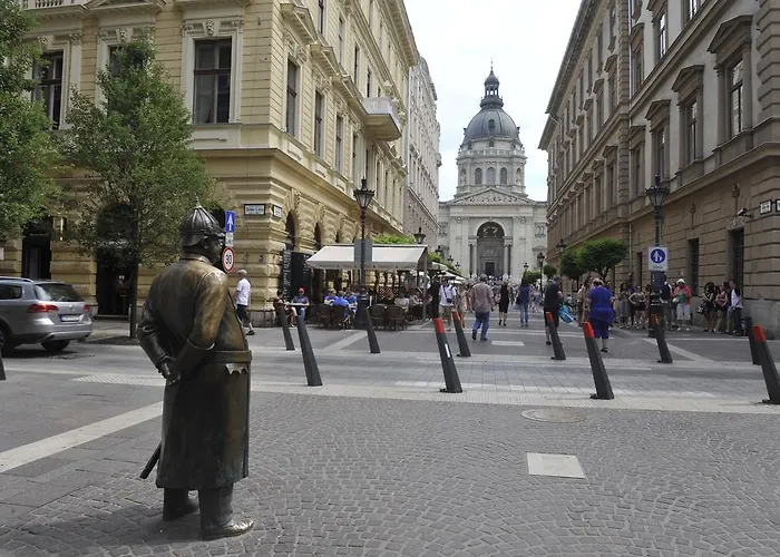 Basilica Grand Luxury In The Historic Center *